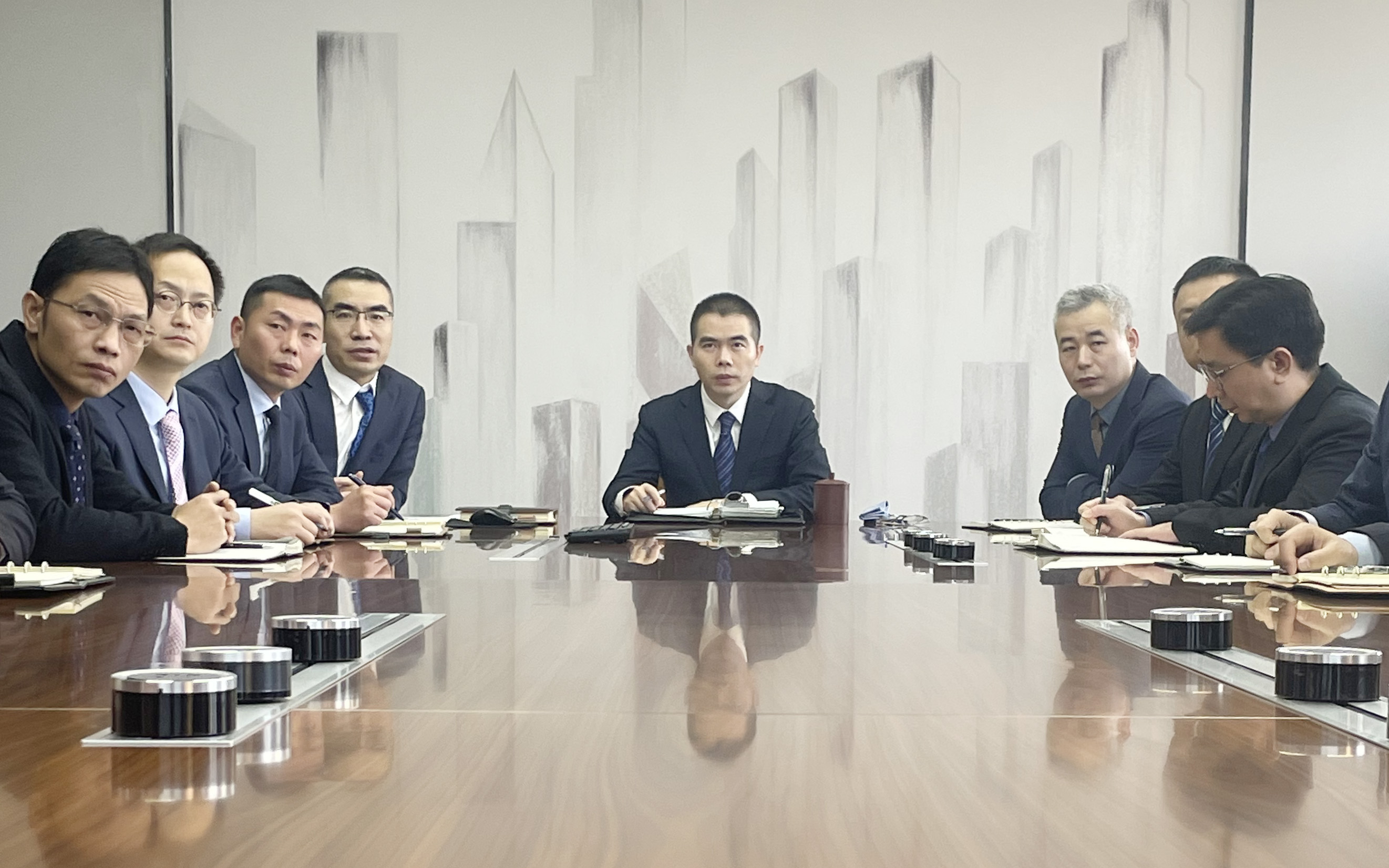 始于至誠(chéng)，止于至善  